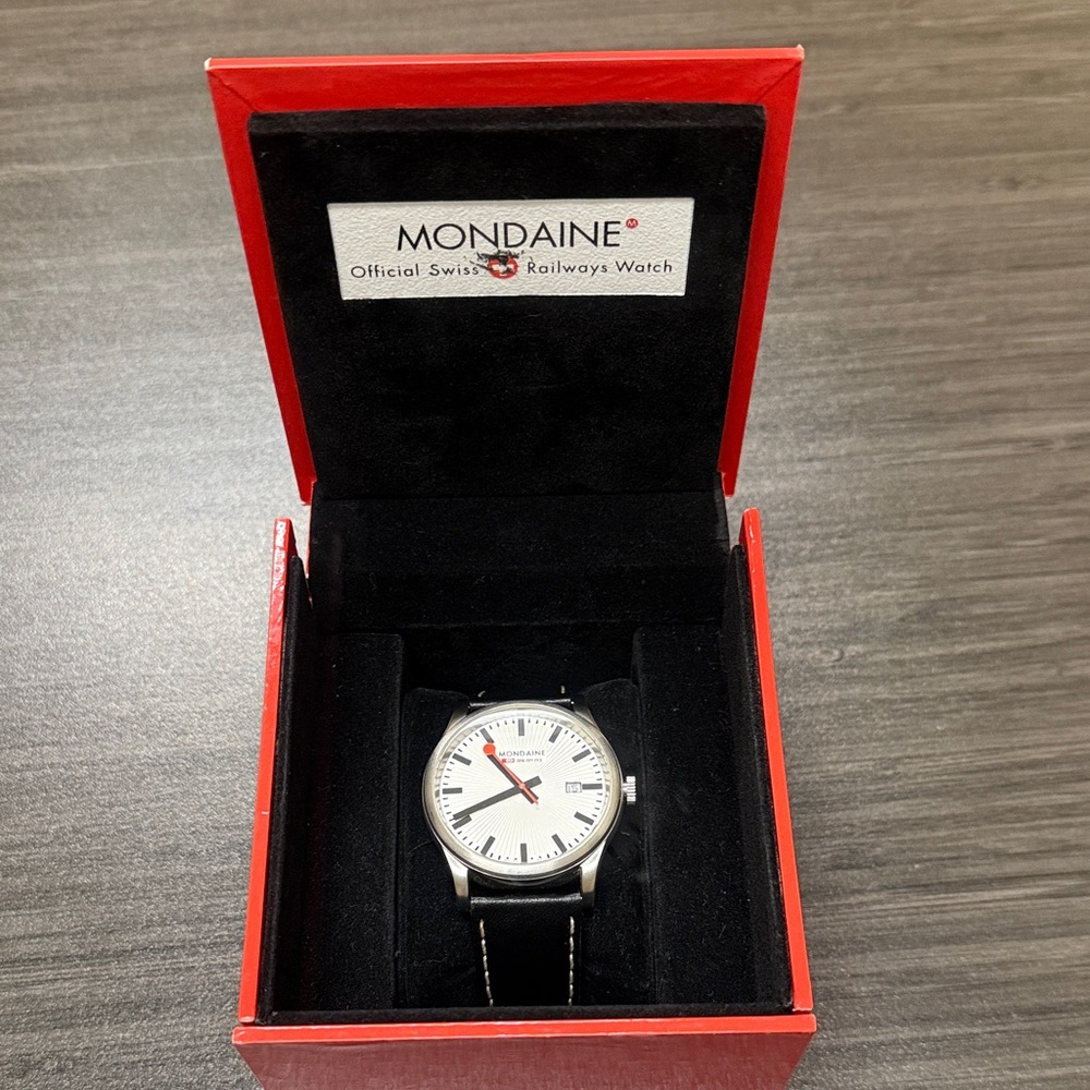 MONDAINE Official Swiss Railways Watch SSB CFF FFS
